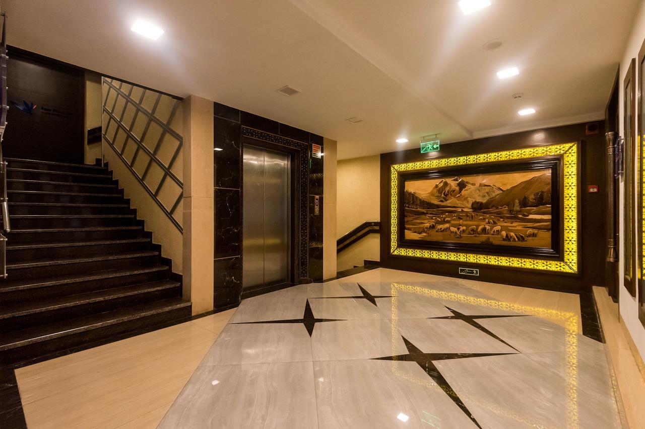 Golden Chariot Vasai Hotel Eksteriør billede