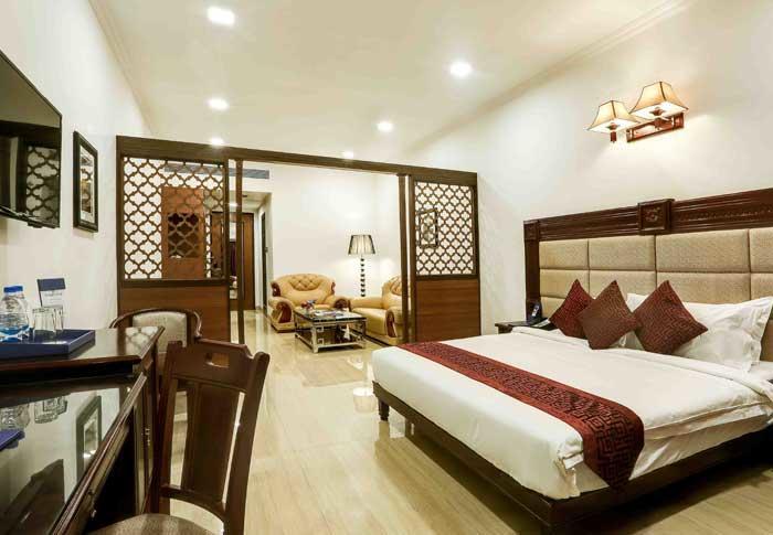 Golden Chariot Vasai Hotel Eksteriør billede