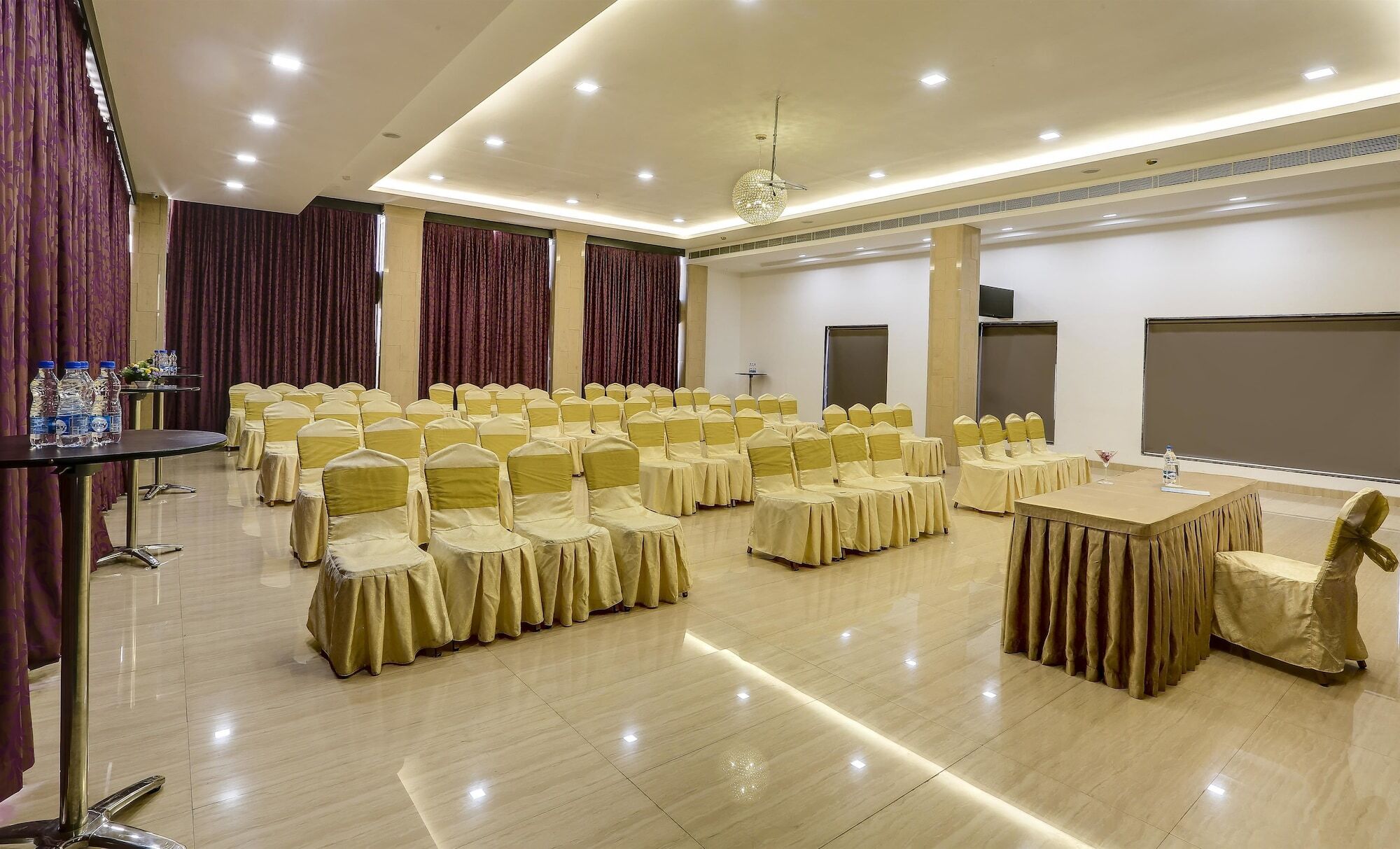 Golden Chariot Vasai Hotel Eksteriør billede